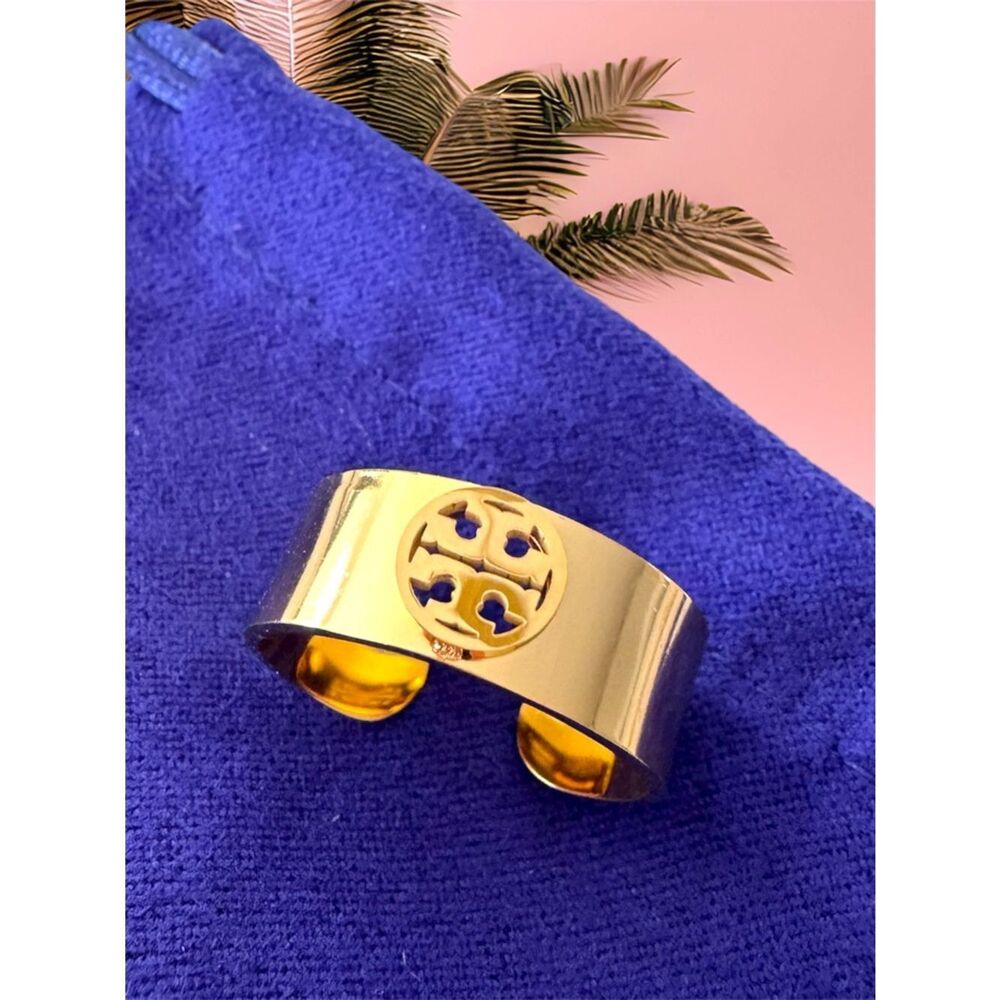 Tory Burch Gold-Tone Double-T Logo Ring one size fits 6-7-8-9.